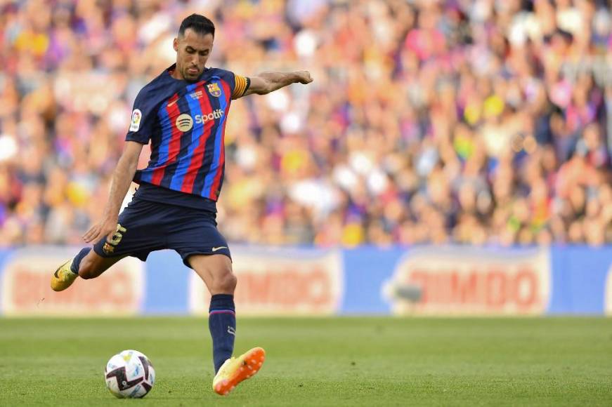 Sergio Busquets: El centrocampista es otro de los que ya se conoce que no sigue en el FC Barcelona.