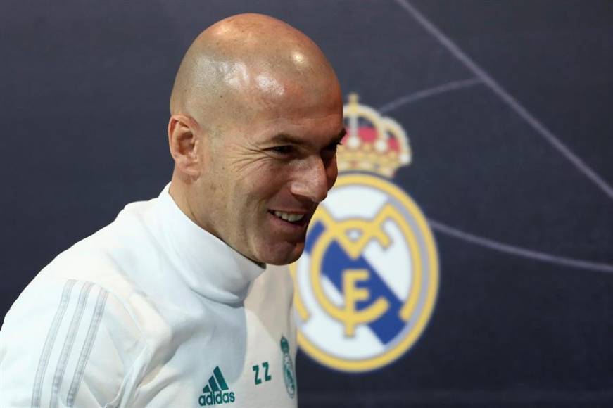 El Real Madrid, equipo que dirigió por varias temporadas, también salió en su defensa pidiendo respeto por Zidane.