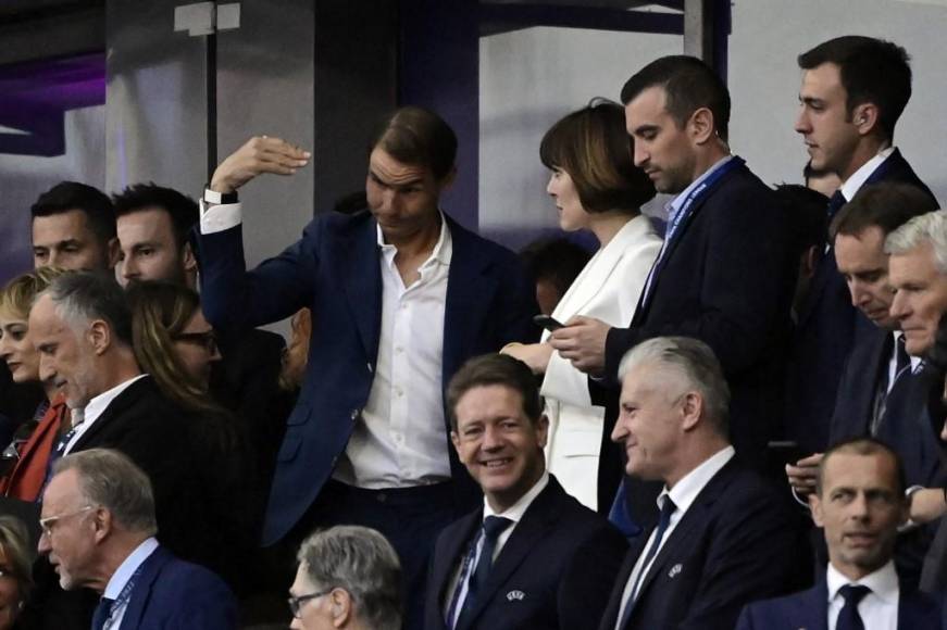 Rafael Nadal se olvidó por un momento del tenis y ha llegado para apoyar a su amado Real Madrid.
