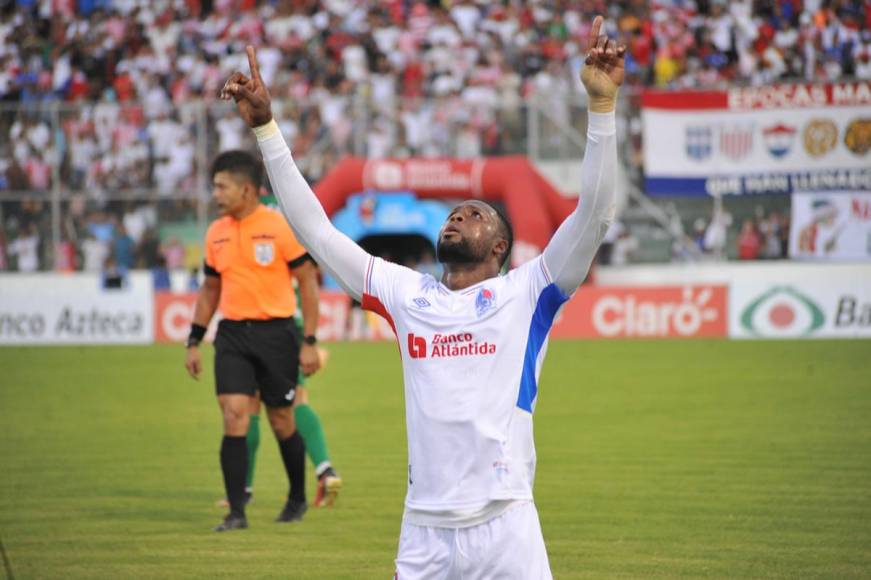 Yustin Arboleda celebrando su primer gol del Torneo Clausura 2024.