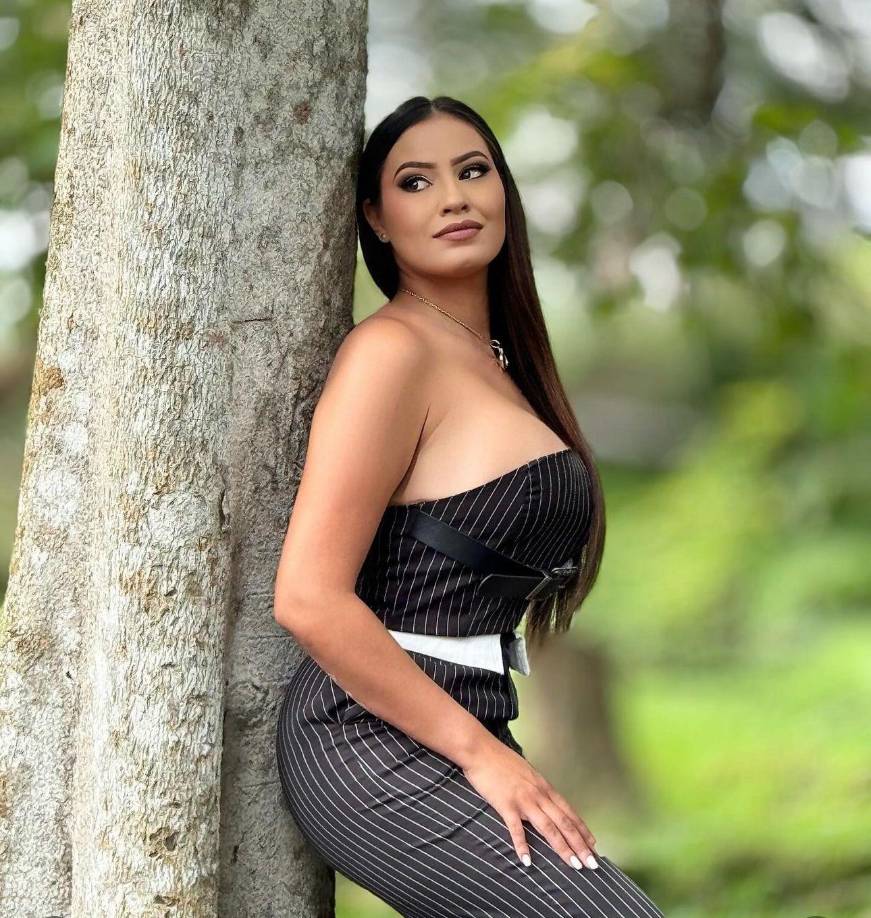 A través de un live junto a su prometido, Alejandra Rubio compartió con sus seguidores la noticia.