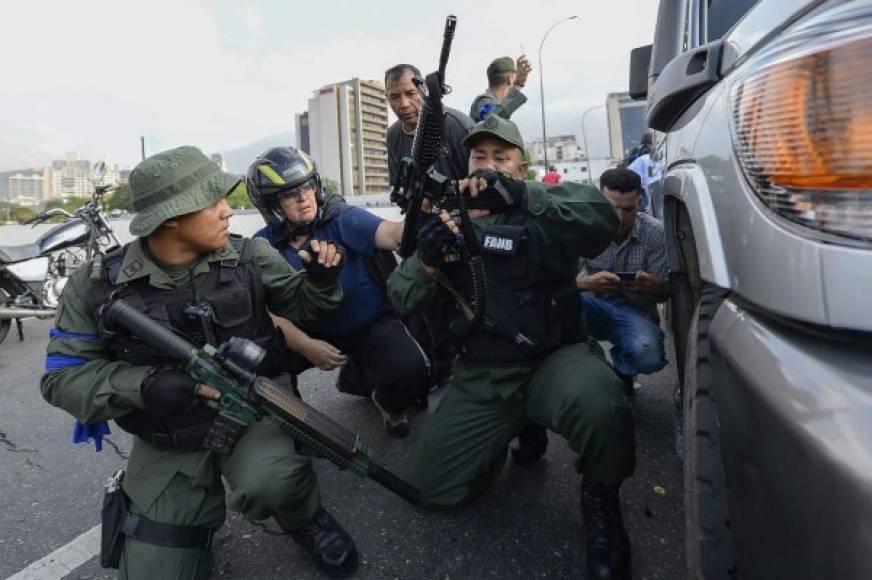 Los militares sublevados forman parte de la denominada operación Libertad, lanzada por Guaidó para sacar a Maduro del Palacio de Miraflores.