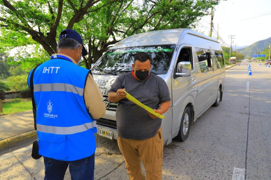 Operativos policiales en entradas de San Pedro Sula: Fotografía: La Prensa / Melvin Cubas