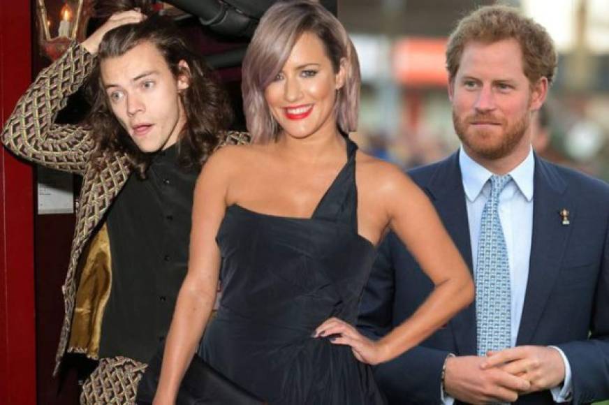 La guapa presentadora Caroline Flack fue relacionada en el pasado con famosos como el príncipe Harry y el cantante de 'One Direction' Harry Styles.