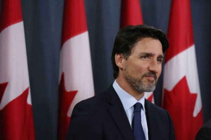 El primer ministro canadiense, Justin Trudeau, manifestó en Twitter: 'Los canadienses están gravemente preocupados y entristecidos por el ataque a la democracia en Estados Unidos, nuestro aliado más cercano y vecino. La violencia nunca triunfará en anular la voluntad del pueblo'. Agregó que 'lo que presenciamos fue un asalto a la democracia por parte de violentos agitadores, incitados por el actual presidente y otros políticos'. Foto AFP