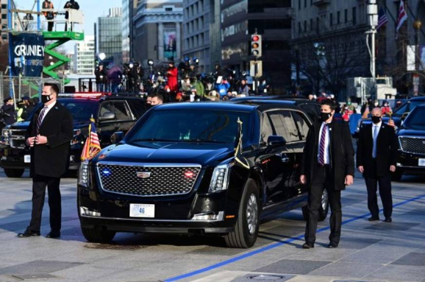 El expresidente de Estados Unidos, Donald Trump, ordenó modernizar las limusinas presidenciales para evitar cualquier vulnerabilidad ante un eventual ataque y su sucesor, Biden, heredó los vehículos modificados por el magnate.