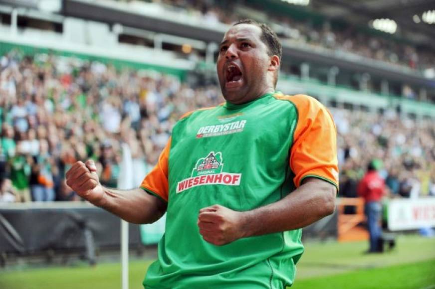 Aílton Gonçalves da Silva - Fue campeón de la Bundesliga con el Werder Bremen. Conocido como malgastador, mal administrador y junto con una serie de inversiones que le fueron mal, le dejaron en la bancarrota.