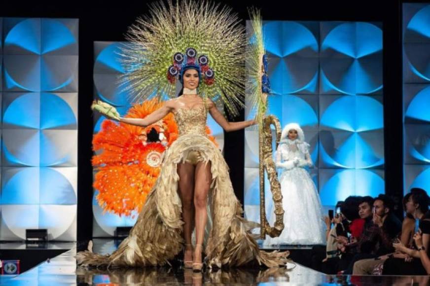 El diseño del traje típico llamado 'tributo al maíz' tuvo impacto entre los medios de comunicación de México y Estados Unidos.