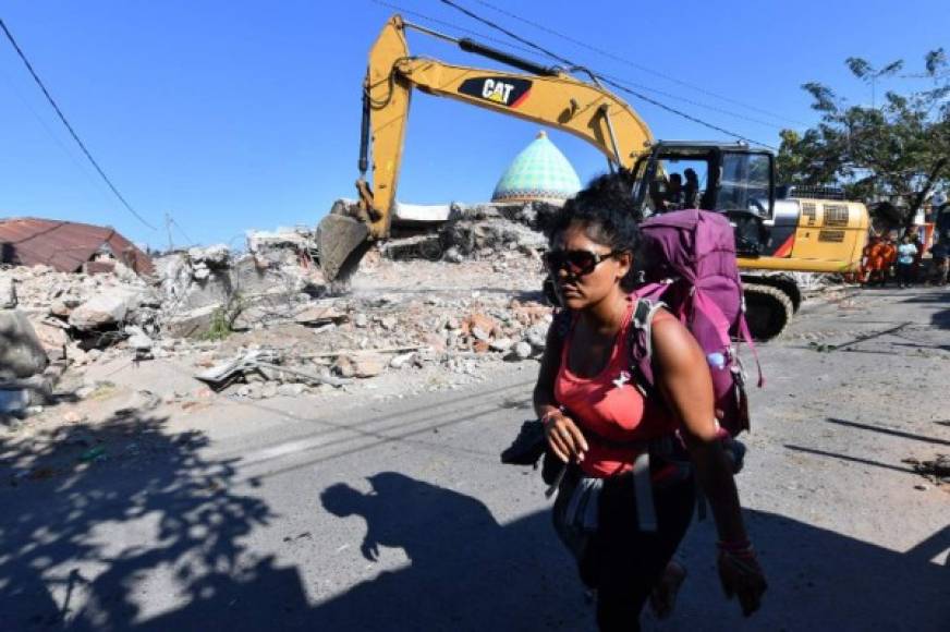 'Vamos a tener pequeños seísmo durante las próximas tres o cuatro semanas. Tenemos que aceptarlo, es un proceso natural', advirtió hoy desde Mataram la directora de la Agencia de Meteorología, Climatología y Geofísica (BMKG) de Indonesia, Dwikorita Karnawati.<br/>