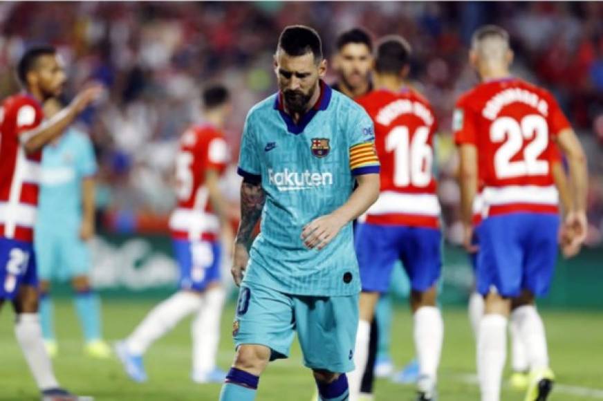 Messi, cabizbajo al final del partido.