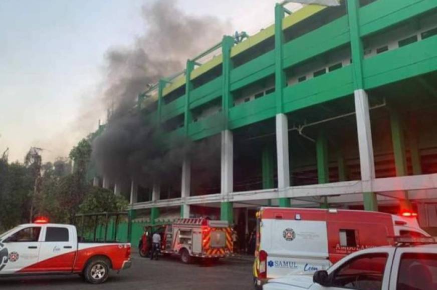 Un fuerte incendio se registró dentro del estadio Nou Camp del club León de la Liga de México por culpa de un ladrón.