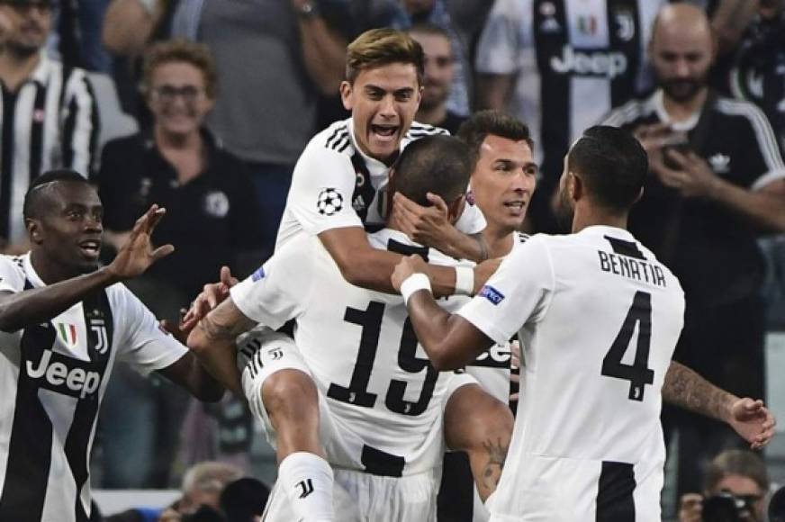 Ausente Cristiano Ronaldo por sanción, el argentino Paulo Dybala fue el protagonista al anotar los tres goles del triunfo 3-0 de la Juventus sobre el Young Boys suizo.