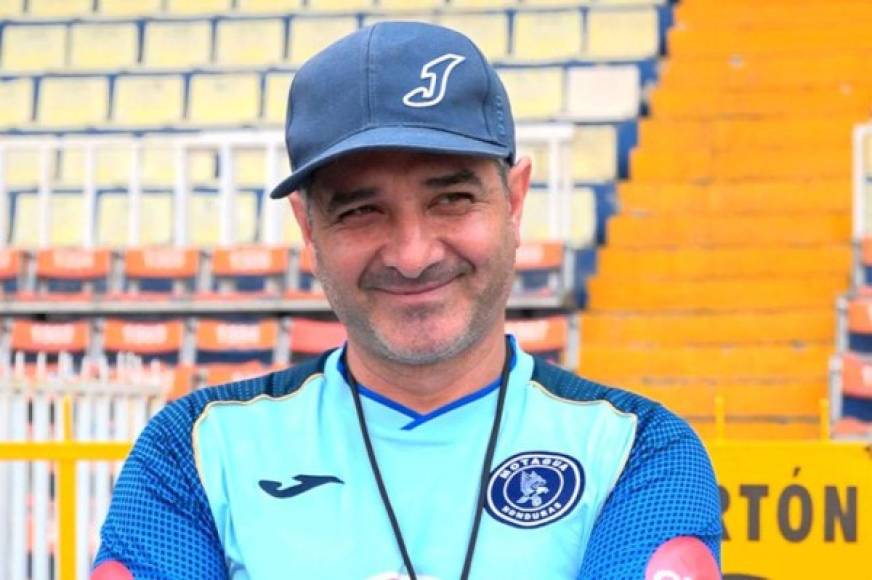 Diego Vázquez:Tras su arribo a Honduras, el entrenador argentino no descartó un fichaje más para el Motagua luego de que solamente han contratado al mediocampista Óscar Salas.