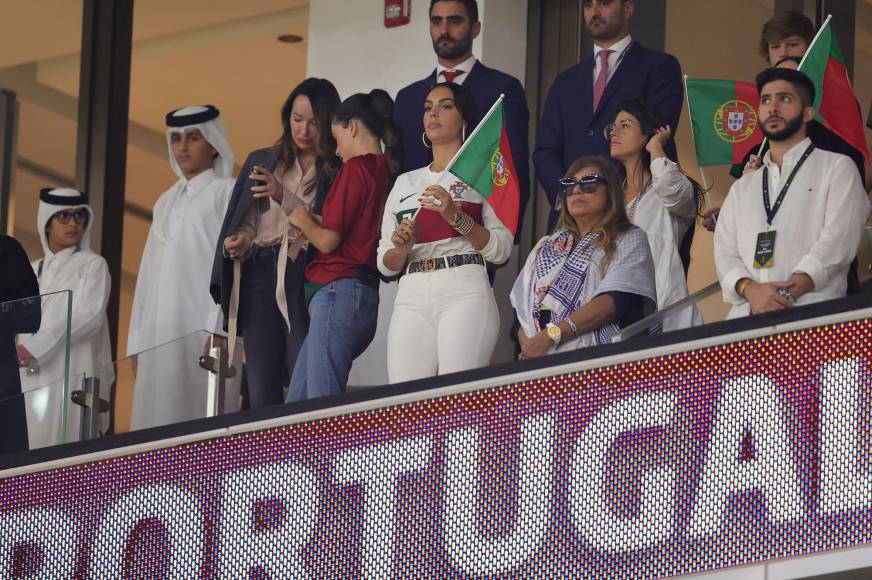Georgina es de nacionalidad española pero en apoyo a Cristiano Ronaldo apoyó en todo momento a Portugal. Para su mala fortuna, los lusos fueron eliminados por Marruecos.