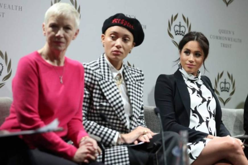 Al hablar sobre la importancia de usar su voz para abogar por la igualdad de género Meghan dijo: “Si las cosas están mal y hay una falta de justicia y una desigualdad, alguien necesita decir algo, ¿por qué no puedes ser tú?”<br/><br/>