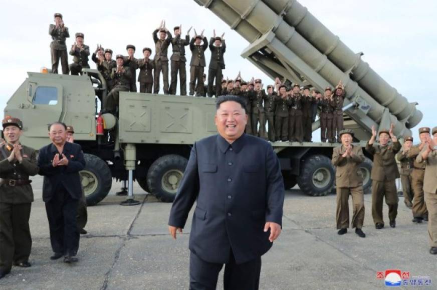 'Cada vez que los enemigos tratan de estrangularnos con una cadena de presión, debemos allanar el camino con nuestro propio esfuerzo para seguir viviendo decentemente bajo el estandarte del gran espíritu de la autosuficiencia', dijo Kim, según asegura KCNA.