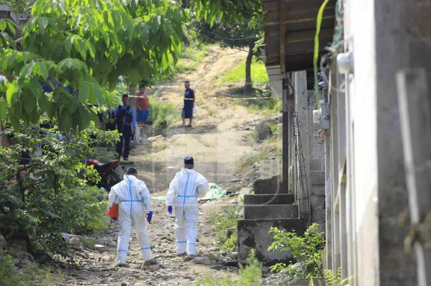 Masacre en San Pedro Sula deja cinco hombres muertos. Fotografía: La Prensa. 