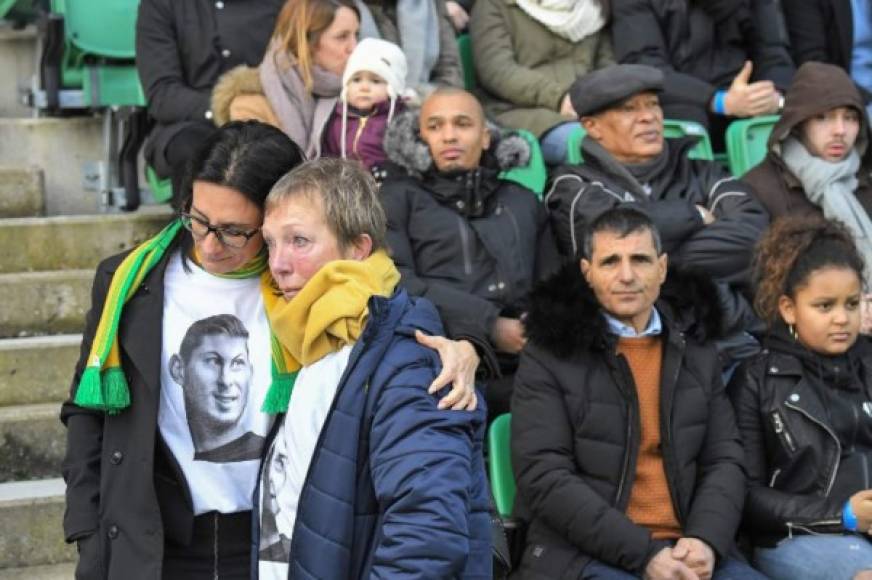 Aficionados del Nantes no pudieron contener las lágrimas tras recordar a Emiliano Sala.
