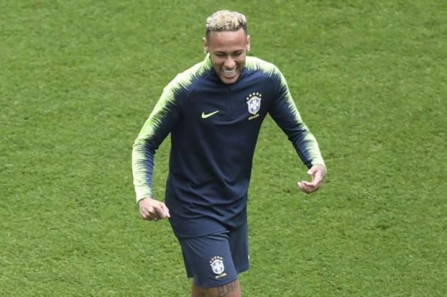Neymar se recuperó de sus molestias de tobillo y será titular.