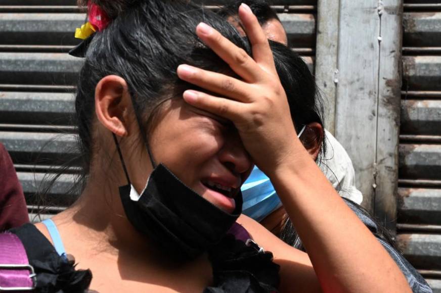La violencia criminal en Honduras deja un promedio de entre diez y doce muertes diarias, según organismos de derechos humanos y fuentes policiales. 