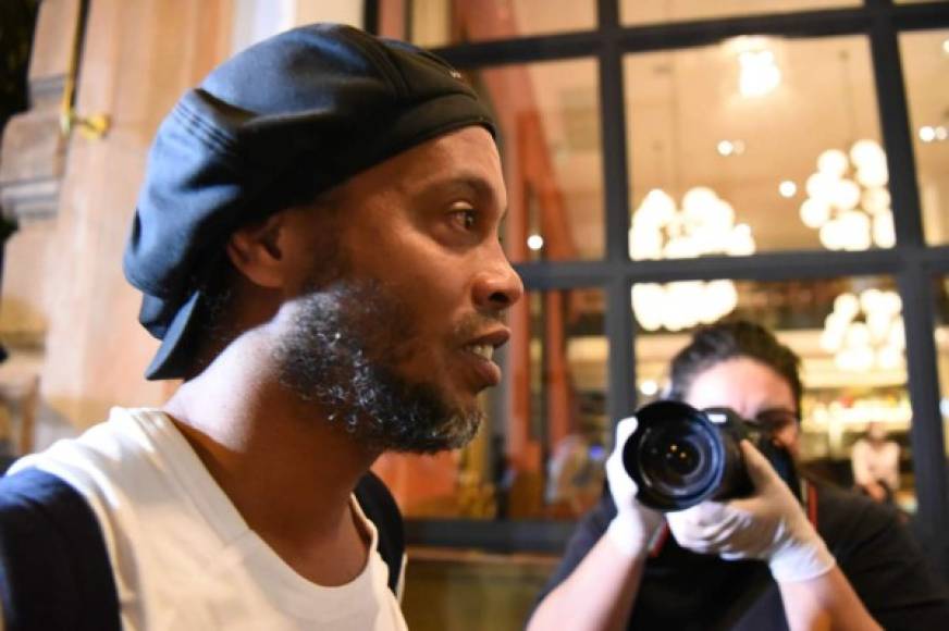 Ronaldinho se expone a una expectativa de pena de cinco años de cárcel por el hecho punible de uso de documento original de contenido falso.