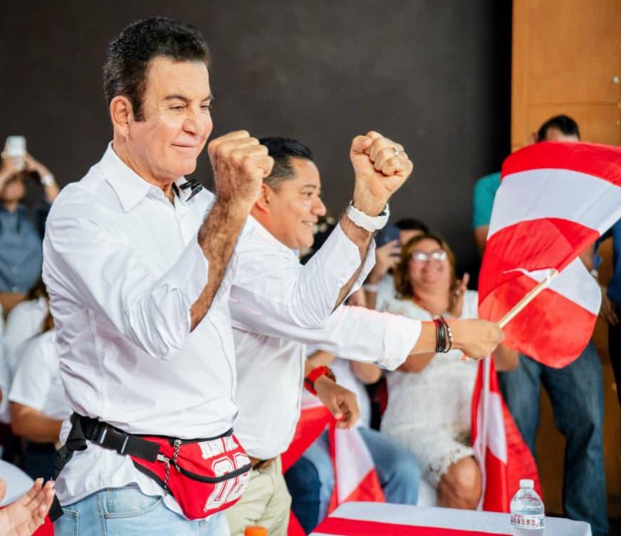 Salvador Nasralla: Si quieren comer una pata de pollo al mes, voten por Rixi