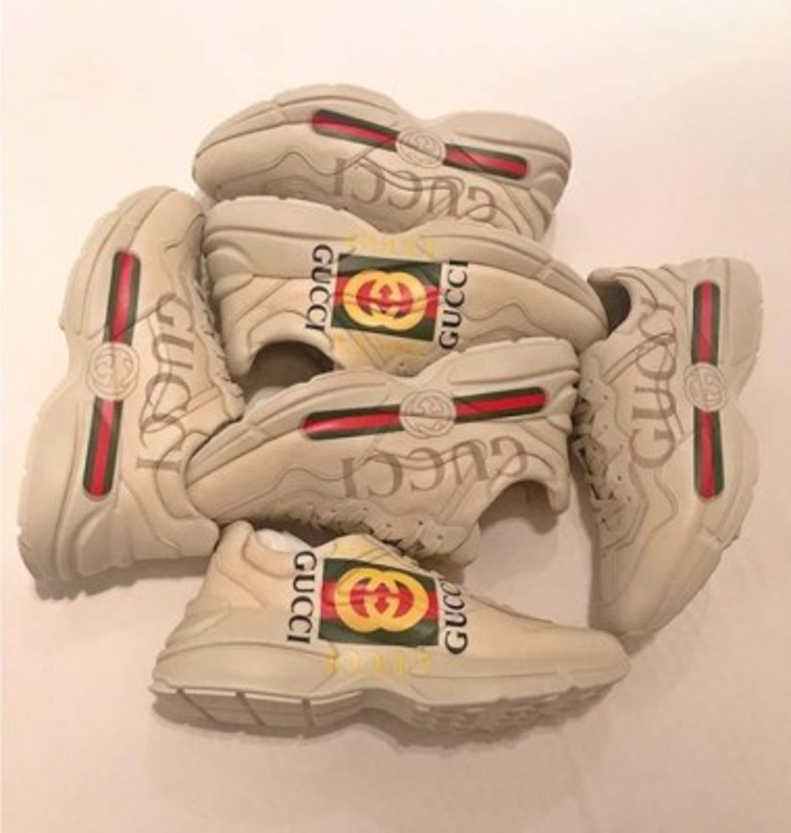 Además, el millonario es un amante de la marca Gucci.