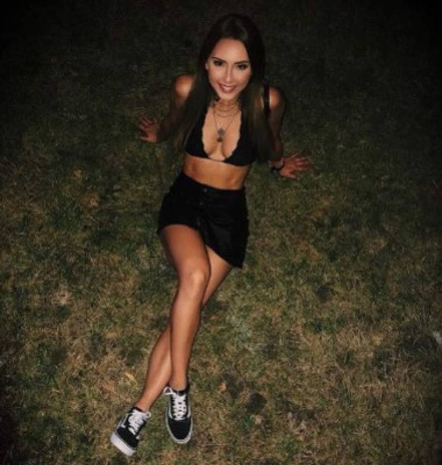 Cardi B suele darle me gusta a sus fotos.