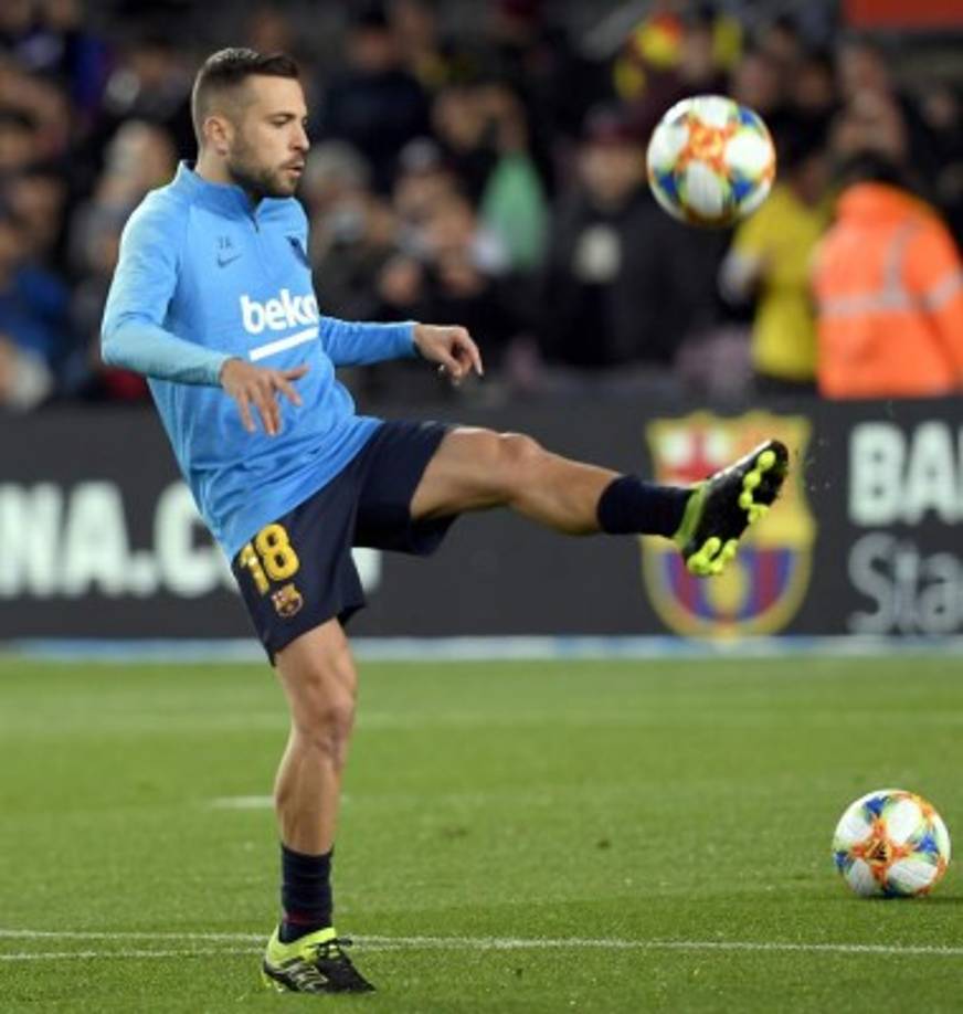 Jordi Alba ha hablado de su futuro en el Barça y ha desmentido que haya renovado ya con el club: “Con la renovación seguimos igual. Algunos decían incluso que había renovado, pero no es verdad lo que dicen ciertos medios”.