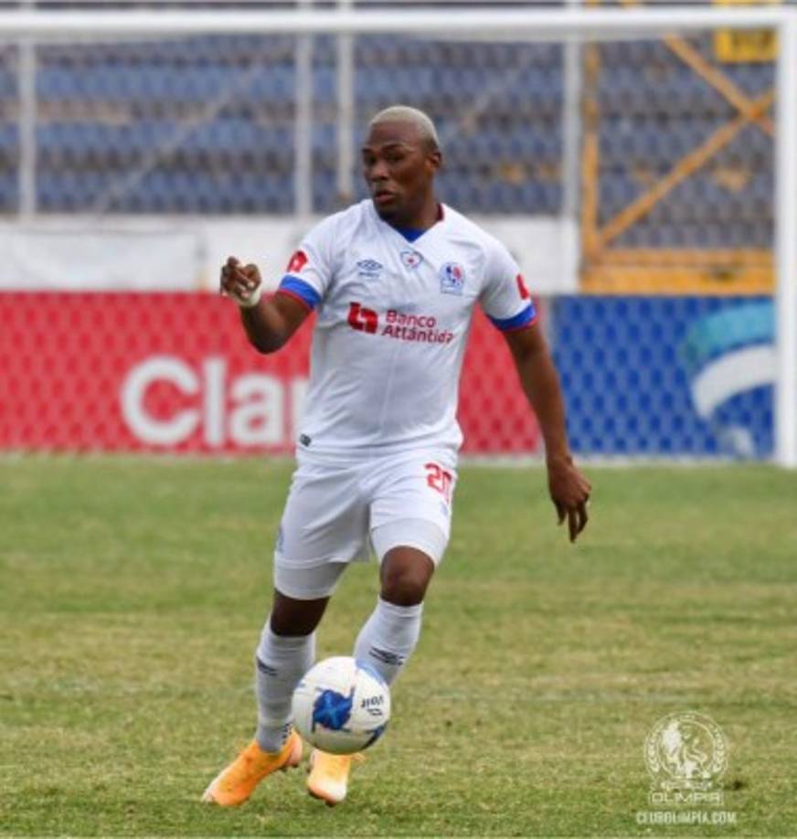 Deybi Flores: Volante de contención.