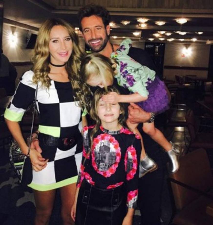 La historia de amor llegó a su fin, y el escándalo ha estado a la vuelta de la esquina.<br/><br/>Geraldine colgó un video en el que detalló como Irina Baeva, actual pareja de Soto, se metió en su matrimonio, a lo que Gabriel responde que el fin de su amor no fue por terceras personas.