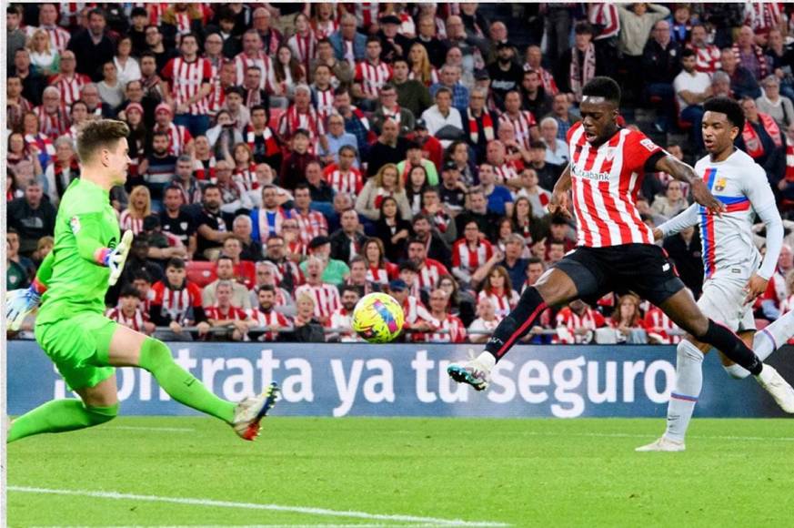 Iñaki Williams marcó ante Marc-André ter Stegen el gol del empate del Athletic Club de Bilbao, pero fue anulado por el VAR.