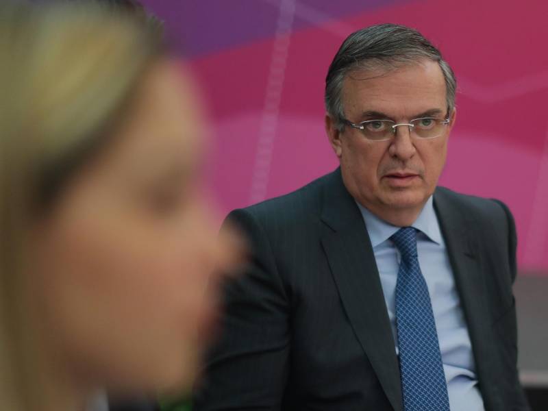 Marcelo Ebrard renunció a su cargo como canciller de México para lanzar su candidatura a la presidencia.