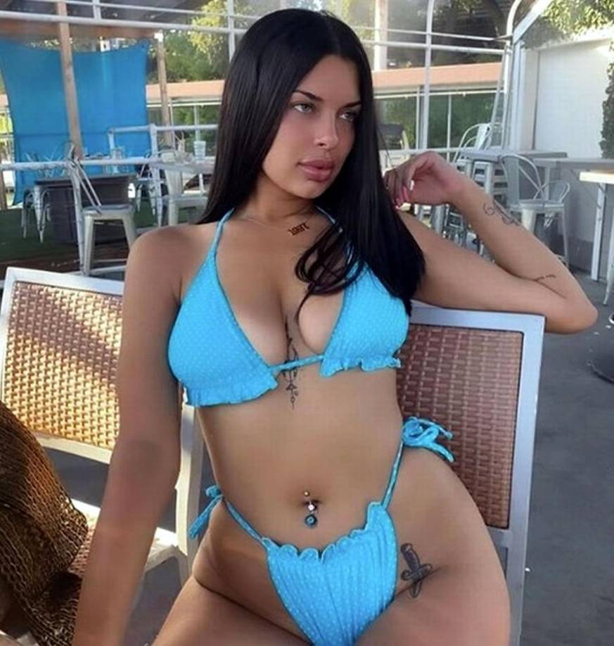 “En mi cumpleaños, mi cumpleaños es el fin de semana del Memorial Day, los vi a todos en Drai’s... y me estaban haciendo el amor en una habitación de hotel, la pasé con todos”, contó sin problemas la modelo de OnlyFans.