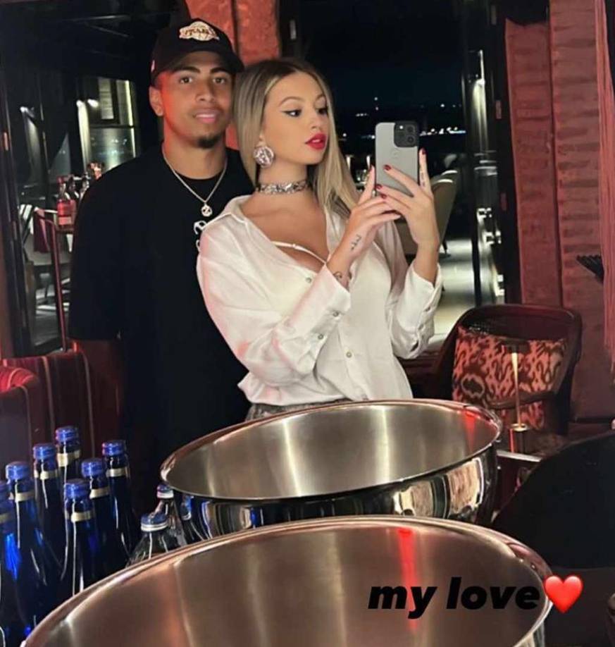 La bella italiana llegó a Turquía para estar al lado de Rigo Rivas en una decisión que sorprendió al futbolista hondureño.