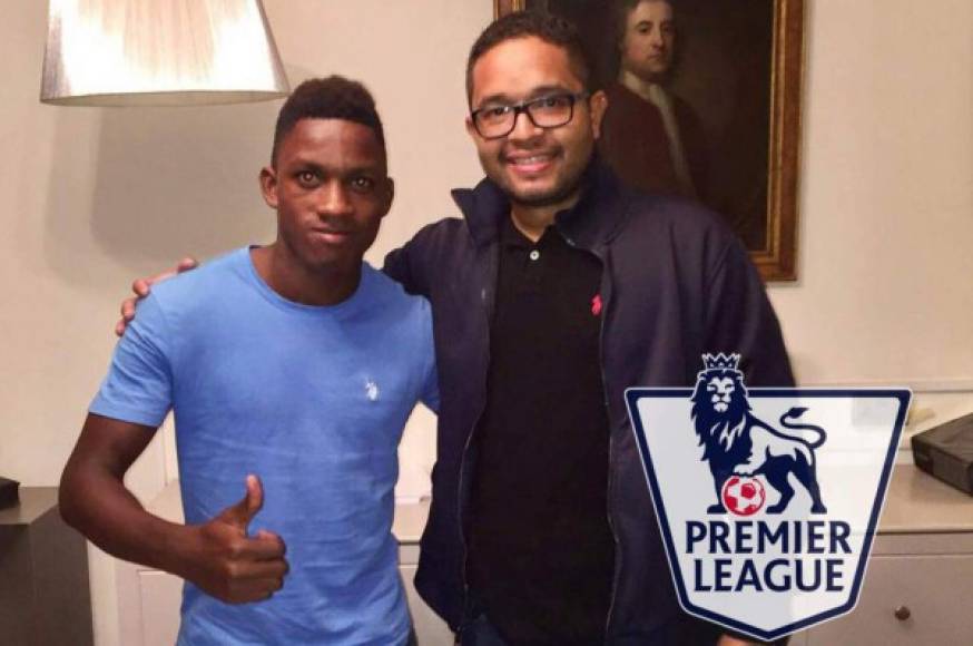 Franklin Flores estuvo en Inglaterra en donde realizó pruebas con diferentes clubes. Al final el hondureño ha llegado a Real España en donde espera quedarse.