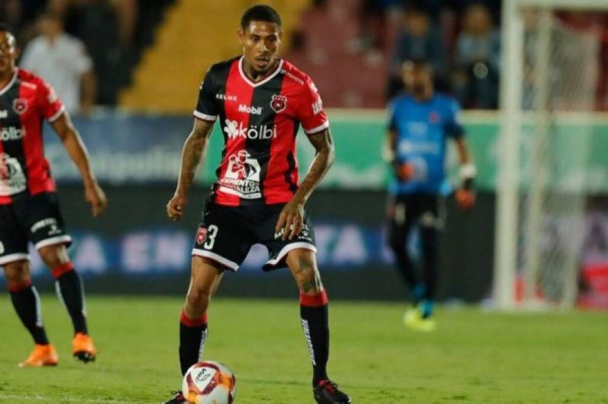 Henry Figueroa se fue al Alajuelense, pero también en el equipo tico tuvo problemas. En diciembre de 2019 esquivó una prueba doping que tenía que hacerse después de un partido contra Herediano tras asegurar que su abuela había muerto y luego de recibir la noticia se desmayó.