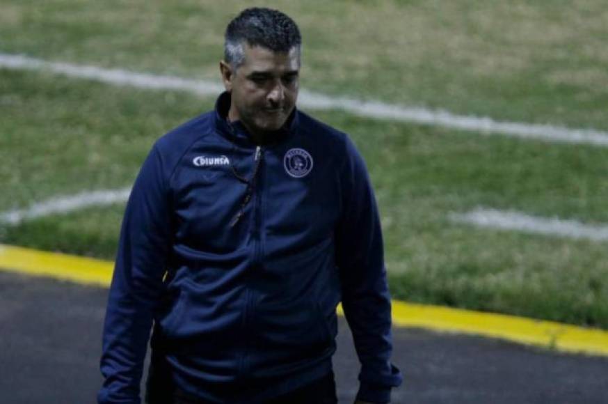 En el Motagua quieren que Diego Vázquez siga al frente del cuadro azul y todo indica que en los próximos dias el estratega argentino estaría firmando una renovación por dos años con el equipo capitalino. En su momento señaló tener ofertas de Guatemala.