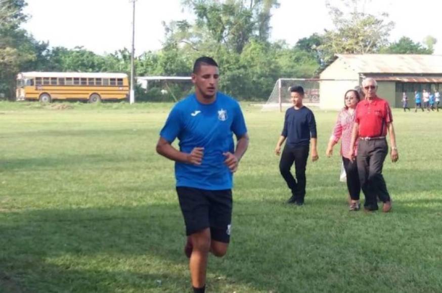 César Oseguera: El lateral izquierdo es nuevo fichaje del Honduras Progreso, llega procedente del Real España.