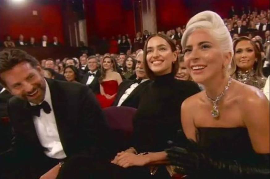 Y por supuesto que las criticas no tardaron en aparecen. Pronto los internautas tildaron a Irina Shayk de 'celosa' después de que ella se sentó entre Cooper y su coprotagonista de A Star is Born, Lady Gaga, durante la ceremonia de los Oscar's de 2019.<br/>
