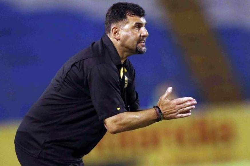 Martín 'Tato' García: Sorpresa. En el Olimpia han contactado al entrenador uruguayo, estratega que fue campeón en Real España en el 2017. El sudamericano es una de las nuevas opciones que aparece para reemplazar a Keosseián en el banquillo olimpista.