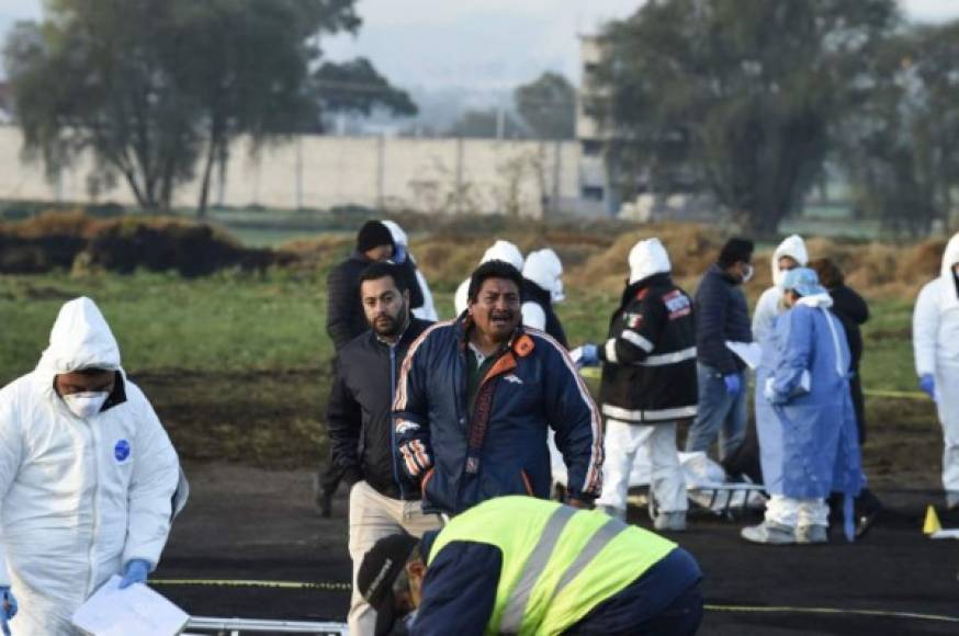 La ansiedad creada por el desabastecimiento de combustible hizo que centenares de personas corriesen el viernes por la tarde a la toma clandestina de gasolina sin ser conscientes del riesgo de una explosión, que provocó una bola de fuego que arrasó centenares de cuerpos.<br/>