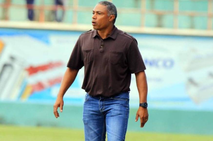 Reynaldo Clavasquín: El entrenador hondureño es otro de los que suena para llegar al Juticalpa.