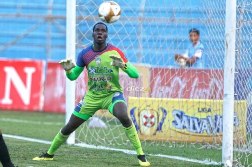 Julani Archibald: El portero caribeño se marcha de la Liga Nacional de Honduras y jugará por un año con el Santa Lucía FC de la BOV Premier League de Malta.