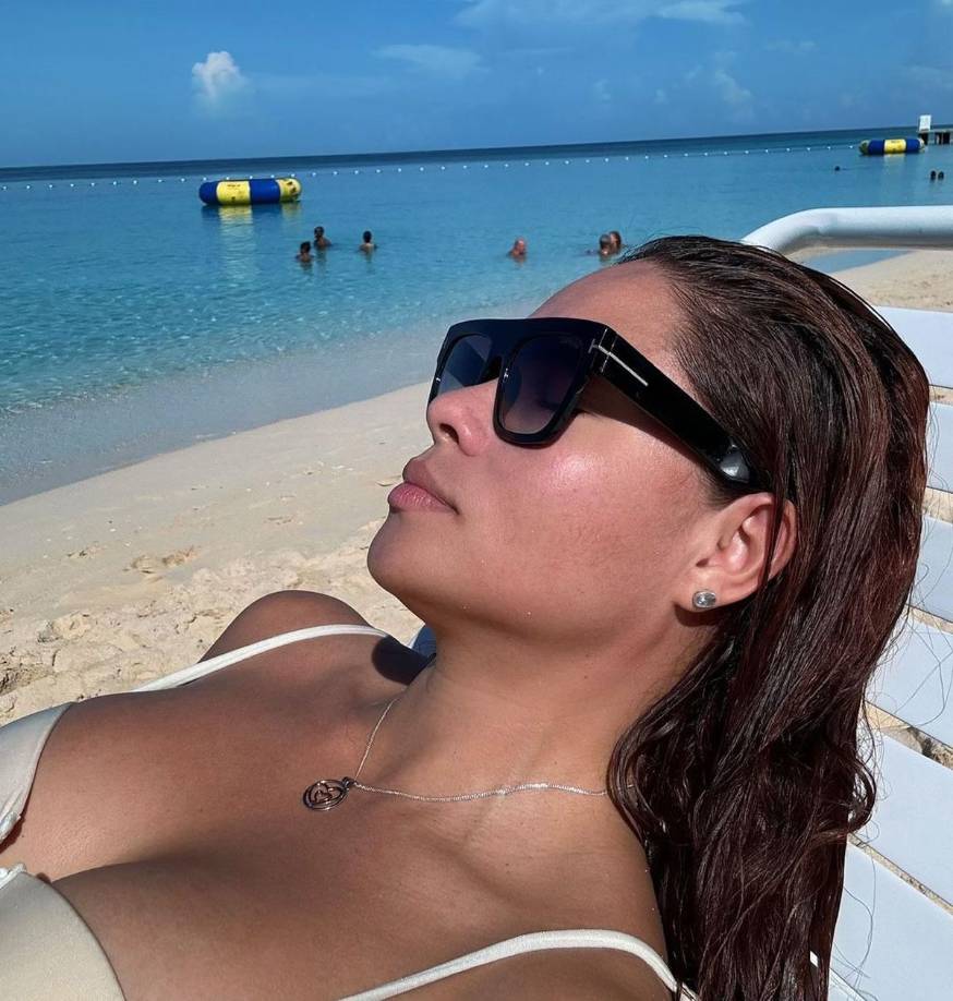 “Cada cuerpo es diferente y todos tenemos distintas necesidades por lo que a los que estén interesados en hacerse algo, hagan su consulta gratis en línea (Link en mi perfil) para que puedan conseguir la solución adecuada según su necesidad”, citó Sirey Morán.