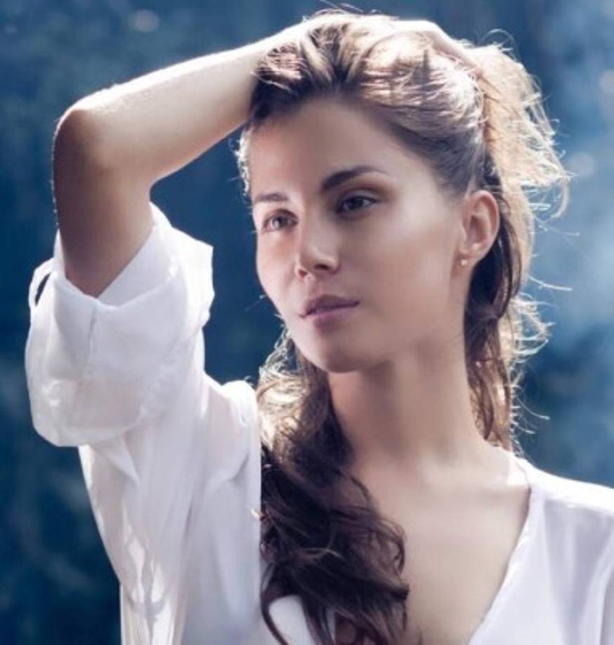 Fatimih Dávila nació en 1988 en Punta del Este, Uruguay. Se inició en la industria del modelaje cuando era una adolescente. <br/>