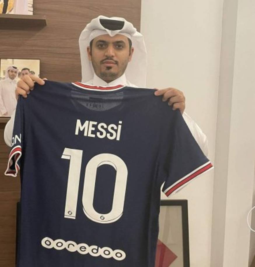 El jeque Mohammed bin Hamad bin Khalifa Al Thani, hermano del emir de Qatar, el jeque Tamim bin Hamad Al Zani, ha publicado en su cuenta oficial de Twitter que ya existe un acuerdo entre el PSG y Lionel Messi. Tras este anuncio se han revelado los detalles de lo que el club le ofrece al astro argentino.