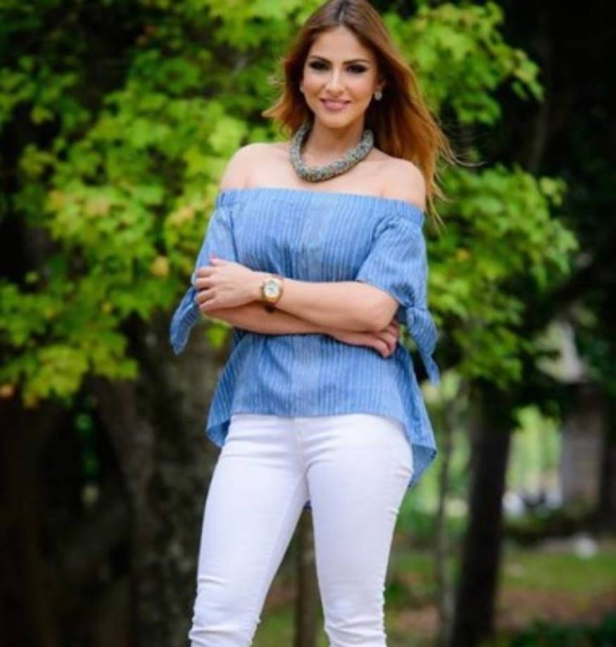 En el programa dominical, presentado por Salvador Nasralla, fue en donde más se dio a conocer y después le llegaron más proyectos en la televisión como presentadora.<br/><br/>'Esa fue otra gran aventura. Cuando acepté llegué completamente temerosa. Fui víctima de bromas de las modelos antiguas, tuve que sacar el carácter espartano y empecé a imponer mi presencia. No puedo decir que me dejaron un mal sabor de boca los siete años en X-0. Hay muchas cosas en mi vida profesional que agradezco a Salvador Nasralla', dijo en una entrevista para Diario La Prensa en 2014.<br/>