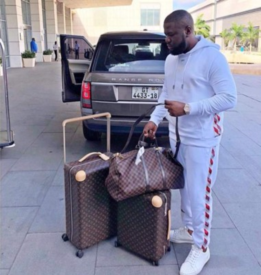 Nigeria, país donde nació Ray, es la nación más poblada de África y la séptima del mundo (superando a Japón y a Rusia).