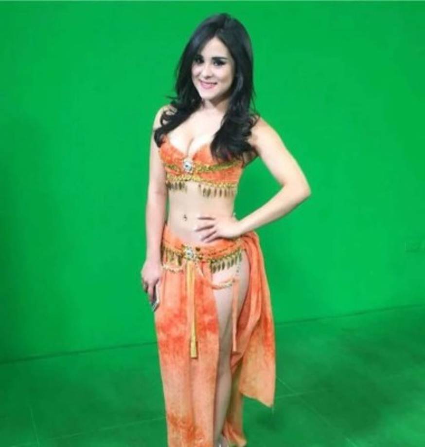 “Eso nunca pasó ni va a pasar con vos papá, bájese de esa nube y deje de saludar con sombrero que nunca se ha puesto”, siguió respondiendo la también bailarina.